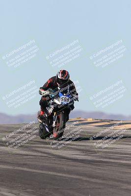 media/Dec-07-2025-CVMA (Sun) [[3e7d2de5dc]]/Race 7-Formula Lightweight Twins Shootout/